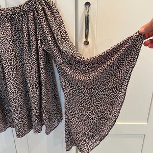 Flowy 100% Silk Bell/Butterfly Sleeve Top Pink Black Pattern Size M
